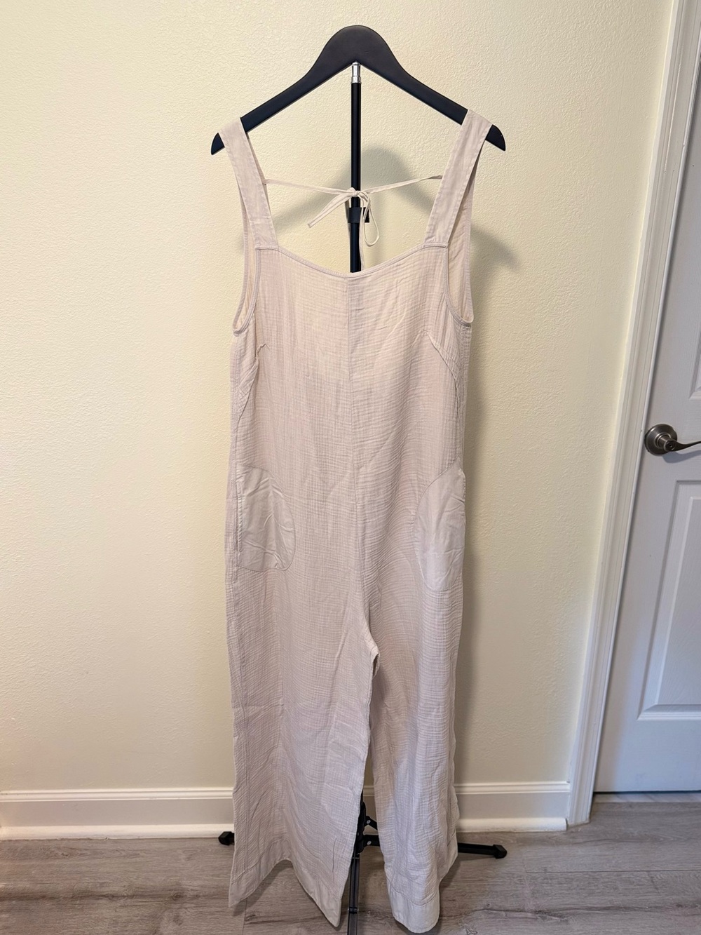 Zenana Set - Beige Gauze Jumpsuit, and Green Brami - S/M/L - Picture 9 of 15